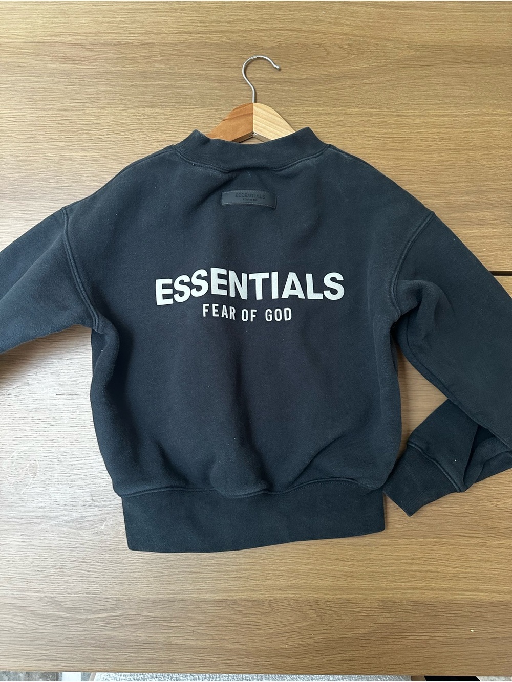 Boy Essentials Sweatshirt size 6/7
